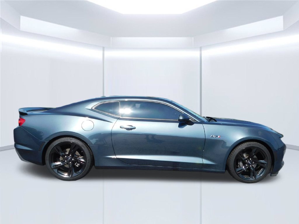 Used 2020 Chevrolet Camaro LT RWD image 2