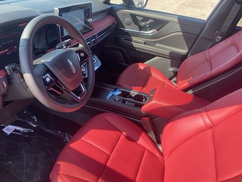 New 2025 Lincoln Corsair Reserve w/ Rear Removable Package Tray AWD/4WD image 16