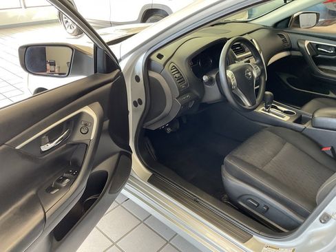 Used 2017 Nissan Altima 2.5 S w/ Power Driver Seat Package image 9