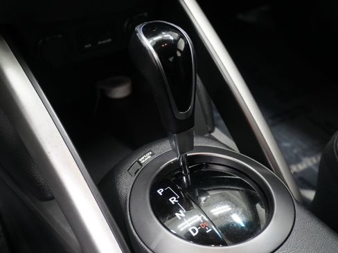 Used 2013 Hyundai Veloster Turbo image 17