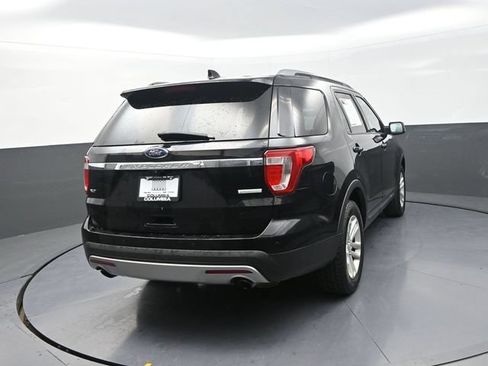 Used 2017 Ford Explorer XLT w/ Equipment Group 201A FWD image 10