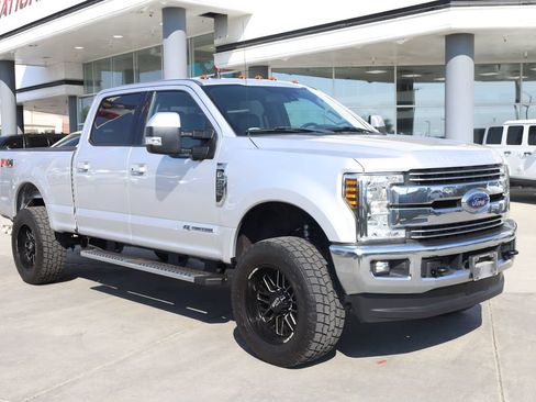 Used 2019 Ford F350 Lariat w/ Lariat Ultimate Package AWD/4WD image 8