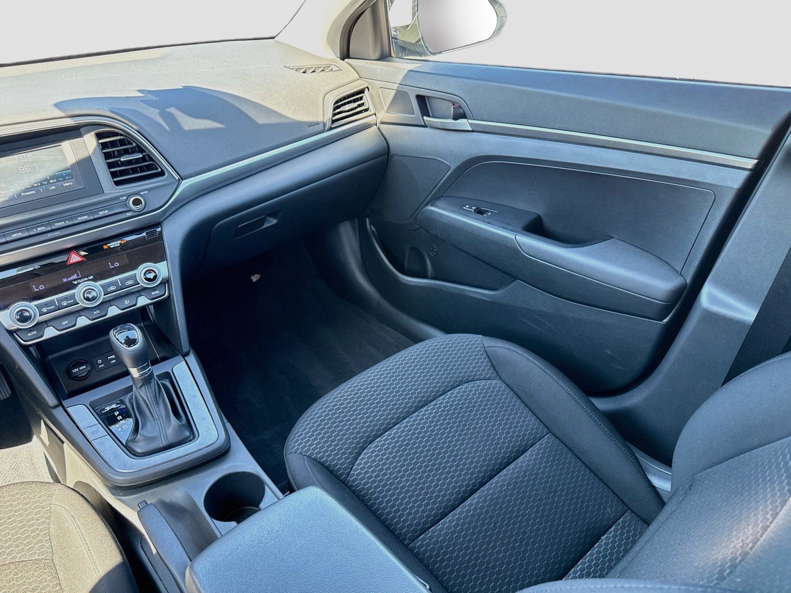 Used 2020 Hyundai Elantra SE w/ Cargo Package (C1) FWD image 23