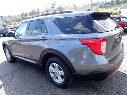 Used 2023 Ford Explorer XLT w/ Equipment Group 202A image 6