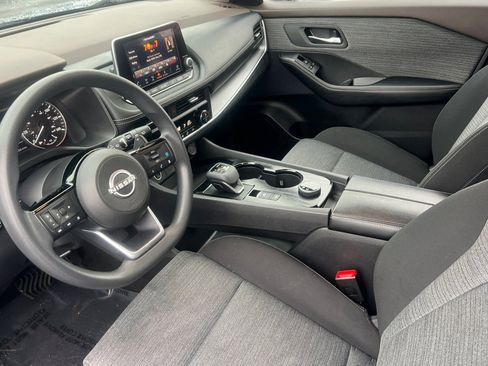 Used 2023 Nissan Rogue SV image 7