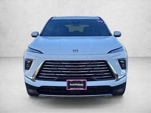 Used 2025 Buick Enclave Preferred image 2