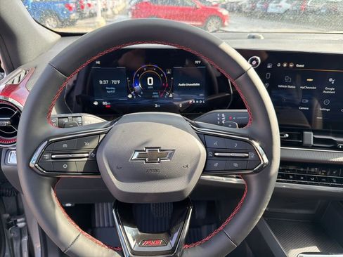 New 2026 Chevrolet Equinox RS FWD image 24