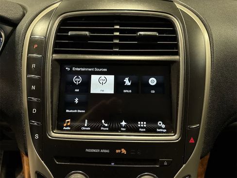 Used 2017 Lincoln MKX Reserve w/ Lincoln MKX Climate Package image 21