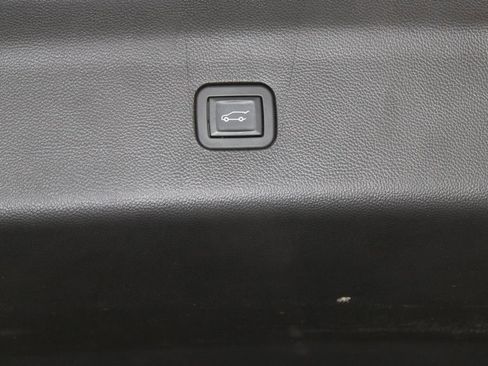 Used 2024 Buick Enclave Essence w/ Sport Touring Edition image 16