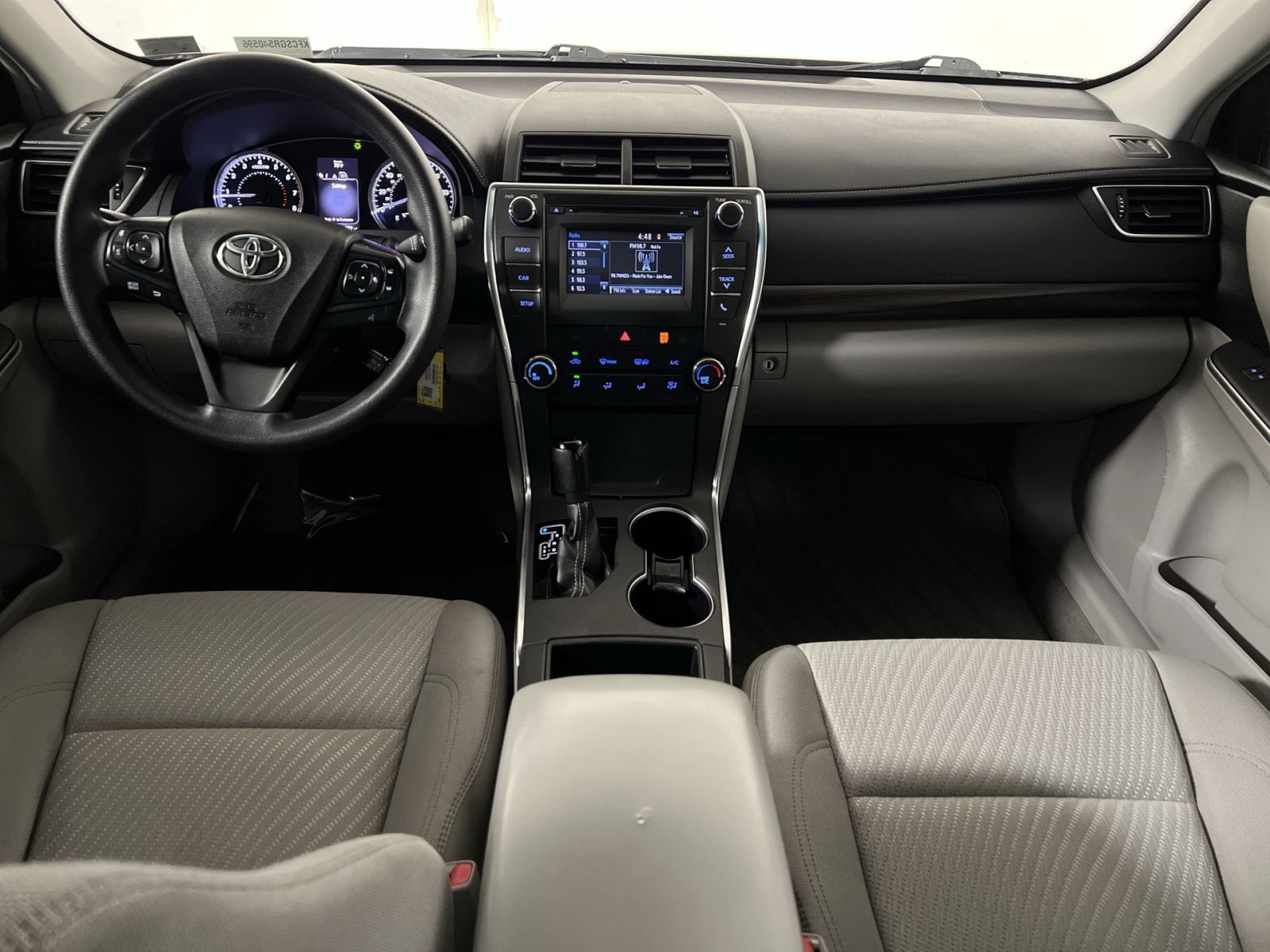 Used 2016 Toyota Camry LE FWD image 22