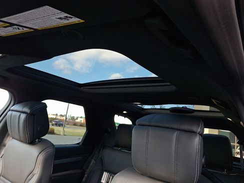 New 2026 Land Rover Discovery Limited Edition image 11