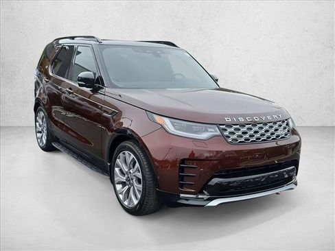 New 2026 Land Rover Discovery Limited Edition image 3