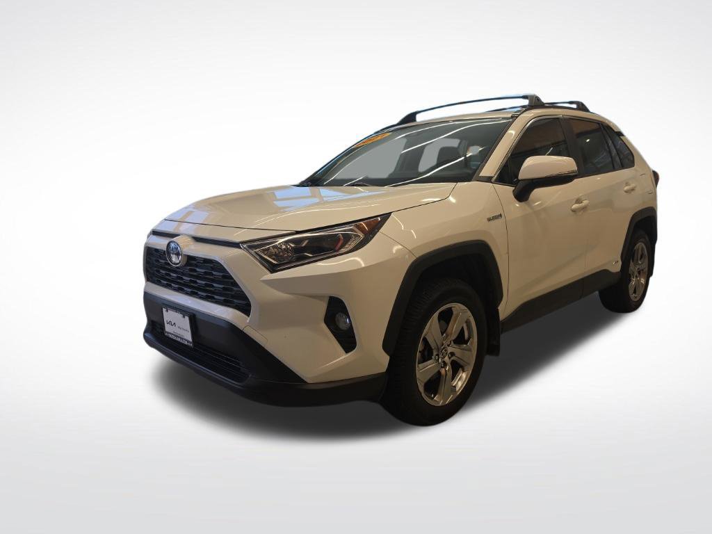 Used 2021 Toyota RAV4 XLE Premium AWD/4WD image 6