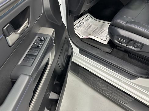 Used 2026 Toyota Tundra Platinum AWD/4WD image 9