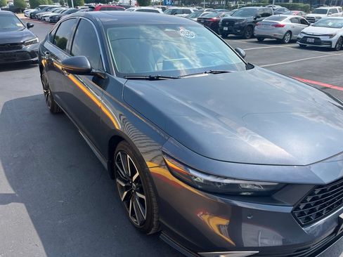 Used 2026 Honda Accord Touring image 3