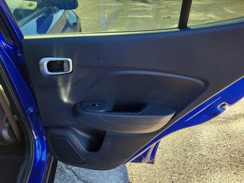 Used 2025 Hyundai Venue SE image 31