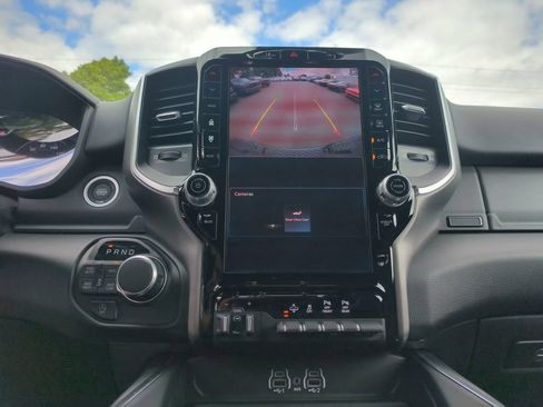 New 2026 RAM 1500 4x4 Crew Cab image 24