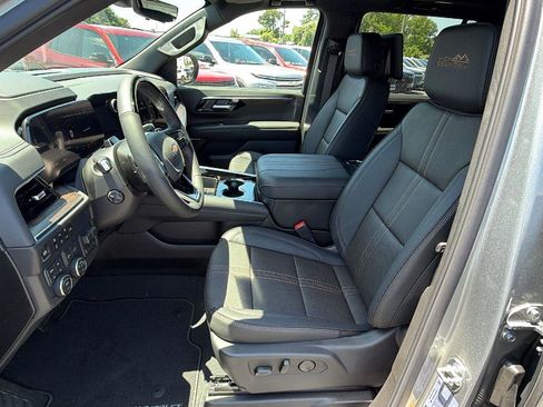 New 2026 Chevrolet Tahoe High Country AWD/4WD image 13
