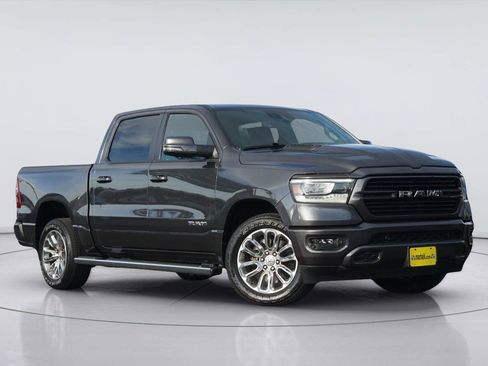Used 2023 RAM 1500 Laramie AWD/4WD image 2