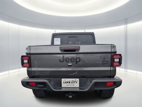 Used 2024 Jeep Gladiator Sport image 4