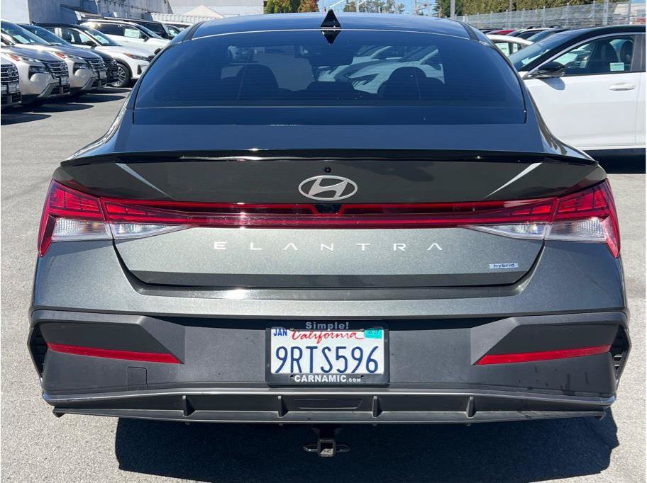 Used 2025 Hyundai Elantra SEL FWD image 4