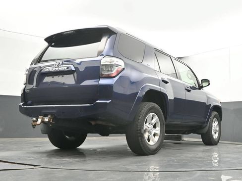 Used 2018 Toyota 4Runner SR5 Premium AWD/4WD image 34