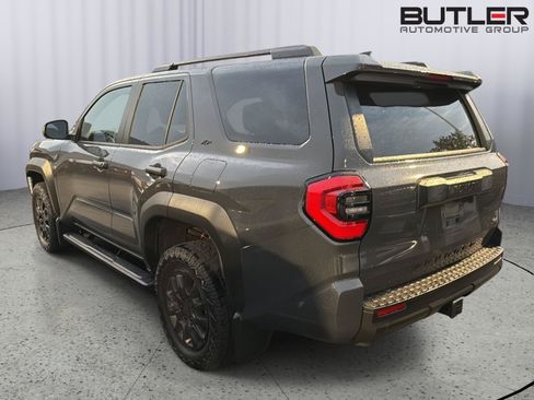 Used 2026 Toyota 4Runner SR5 AWD/4WD image 10