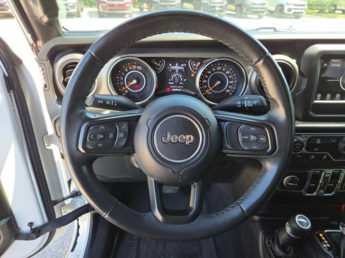 Used 2022 Jeep Gladiator Sport AWD/4WD image 31