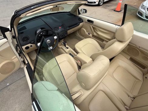 Used 2004 Volkswagen Beetle GLS FWD image 56