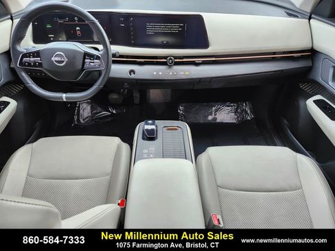 Used 2024 Nissan Ariya AWD image 12