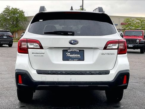 Used 2018 Subaru Outback 2.5i Limited AWD/4WD image 3