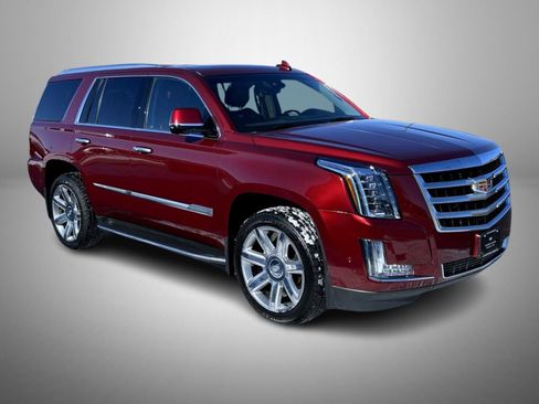 Used 2017 Cadillac Escalade Luxury image 6