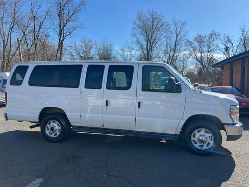Used 2009 Ford E-350 and Econoline 350 XL image 4