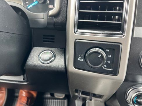 Used 2019 Ford F150 Lariat w/ Equipment Group 502A Luxury image 16