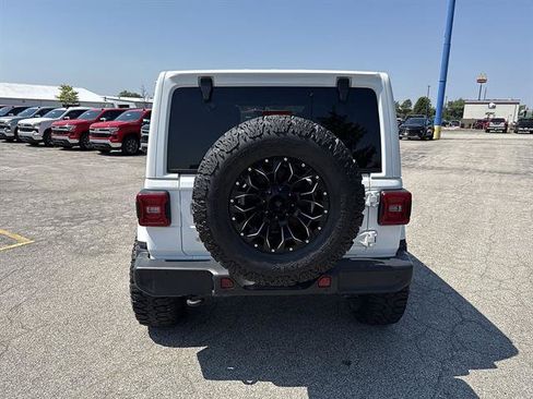 Used 2018 Jeep Wrangler Unlimited Sahara w/ Dual Top Group AWD/4WD image 49