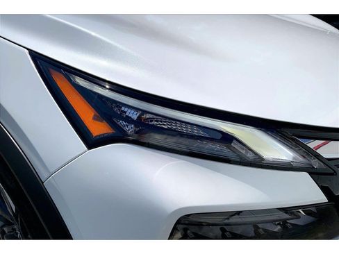 Used 2025 Nissan Rogue SV w/ SV Premium Package AWD/4WD image 28