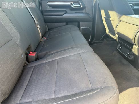 Used 2024 Chevrolet Silverado 2500 LT image 27