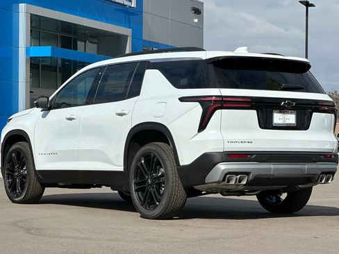 New 2026 Chevrolet Traverse LT w/ Enhanced Driving Package FWD image 6