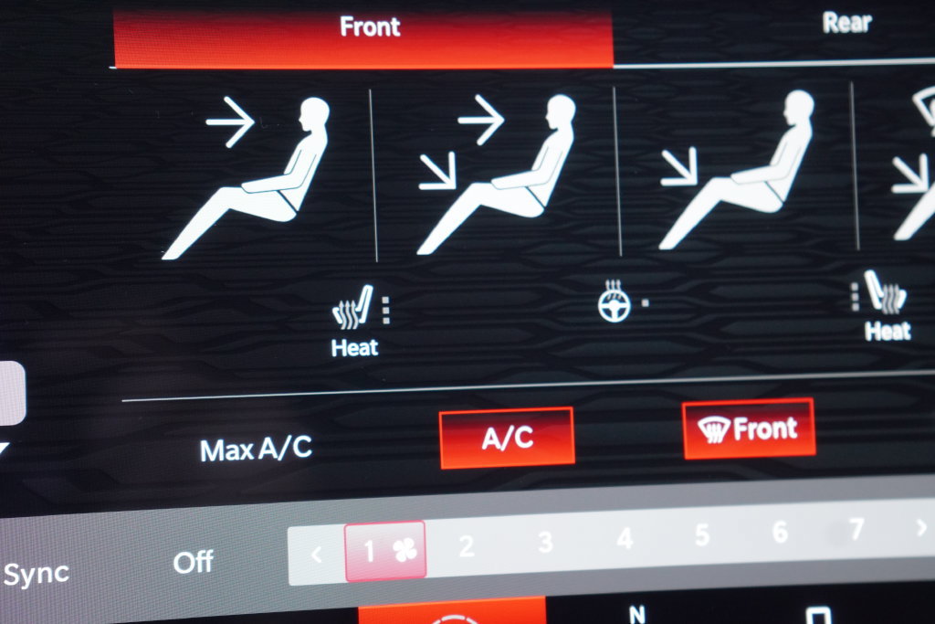 Used 2024 Dodge Durango R/T w/ Blacktop Package AWD/4WD image 33