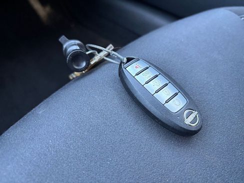 Used 2025 Nissan Altima 2.5 SV FWD image 18