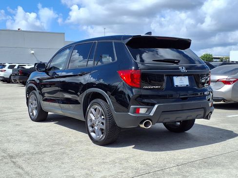 Used 2023 Honda Passport EX-L image 3