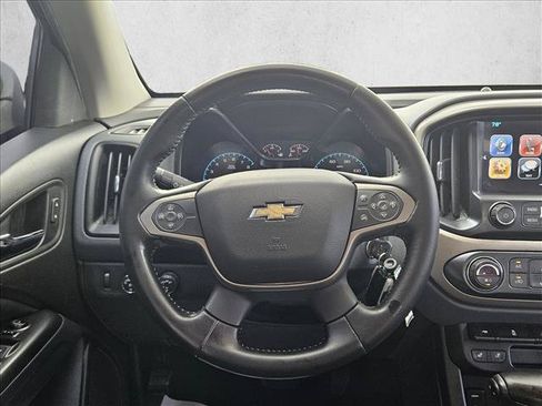Used 2018 Chevrolet Colorado Z71 AWD/4WD image 14