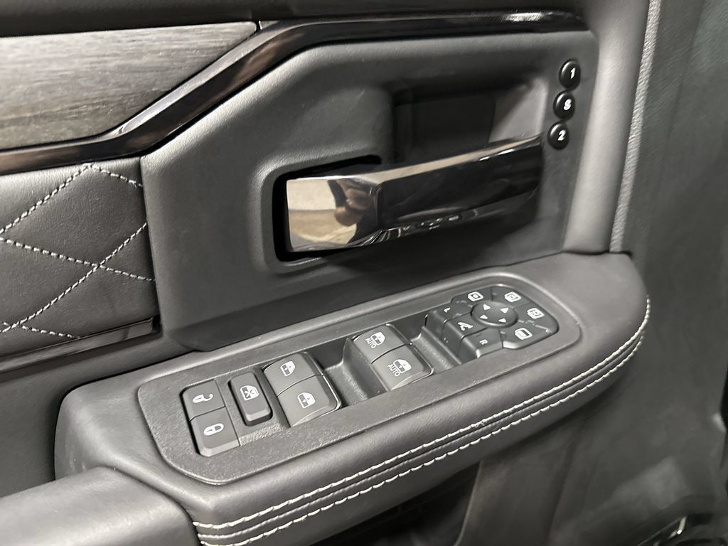 New 2026 RAM 2500 Limited AWD/4WD image 22