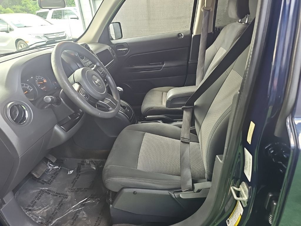 Used 2014 Jeep Patriot Sport w/ Power Value Group FWD image 30