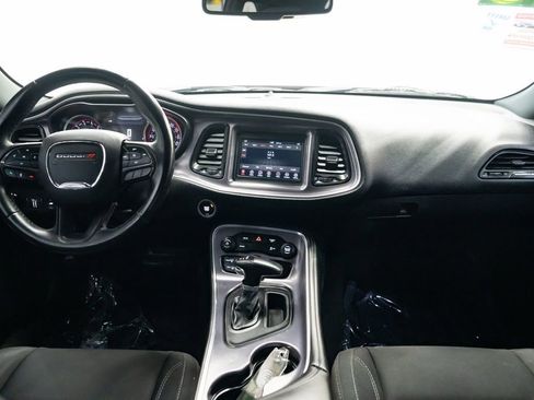 Used 2018 Dodge Challenger SXT RWD image 9