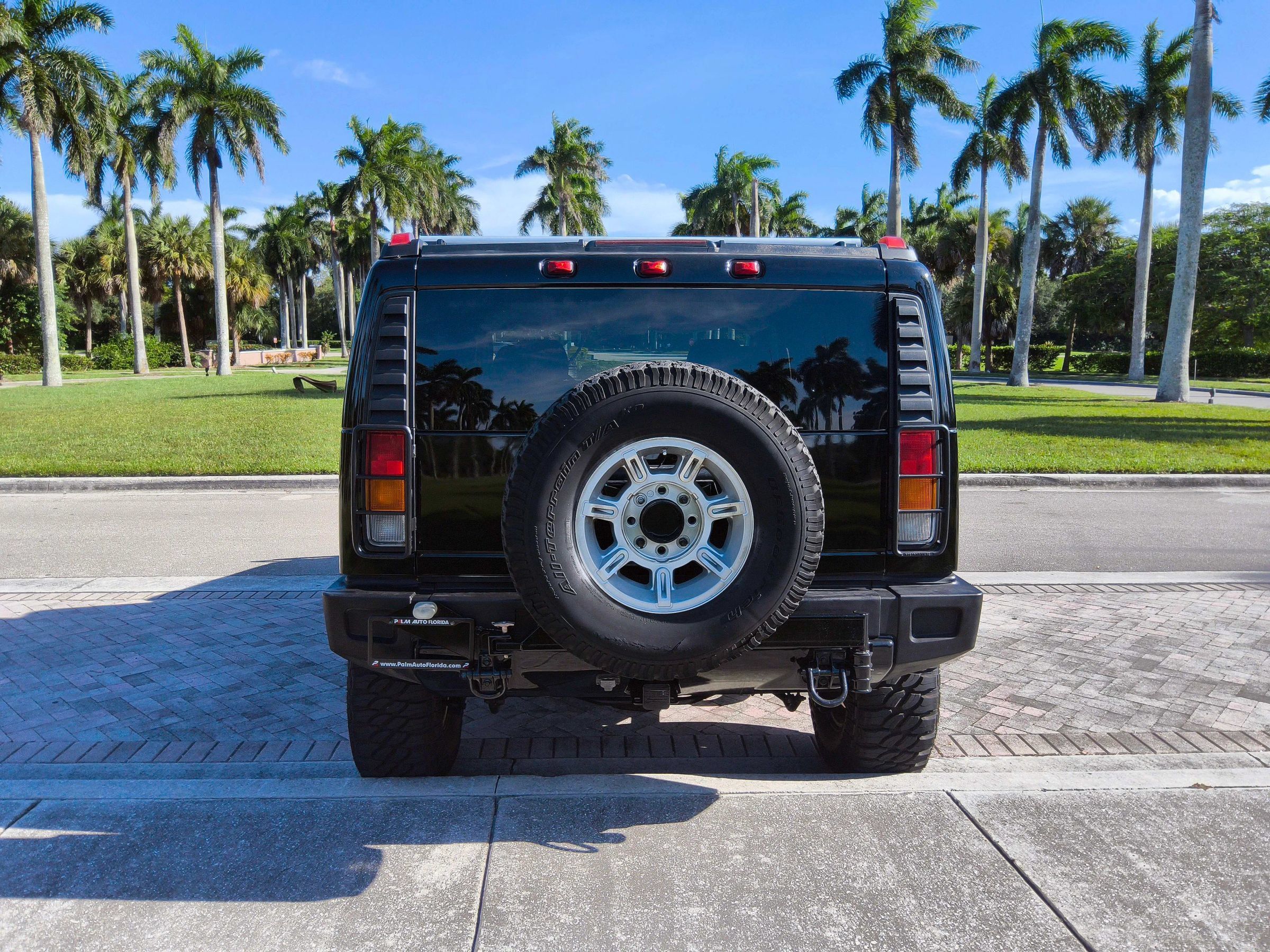 Used 2003 HUMMER H2 w/ Preferred Equipment Group AWD/4WD image 6