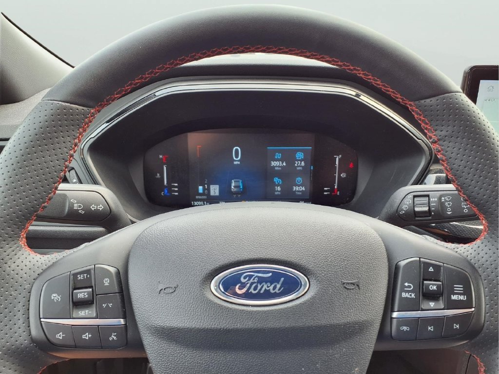 Used 2023 Ford Escape ST-Line w/ Tech Pack #1 FWD image 16