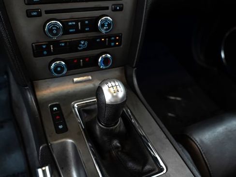 Used 2013 Ford Mustang GT Premium RWD image 26