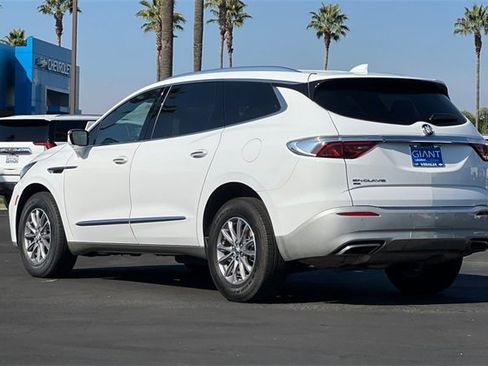 Used 2024 Buick Enclave Premium image 6
