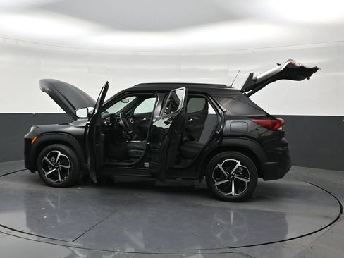 Used 2023 Chevrolet TrailBlazer RS w/ Sun and Liftgate Package FWD image 29